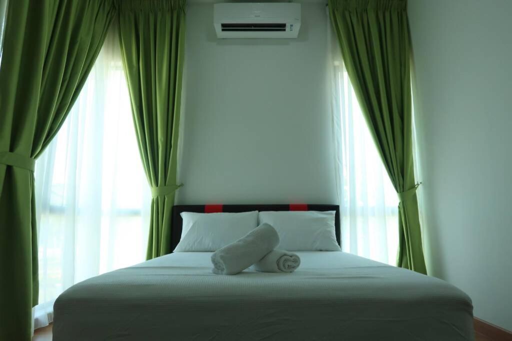 Promo Private Luxurious Nilai Vacation Home Eksteriør billede