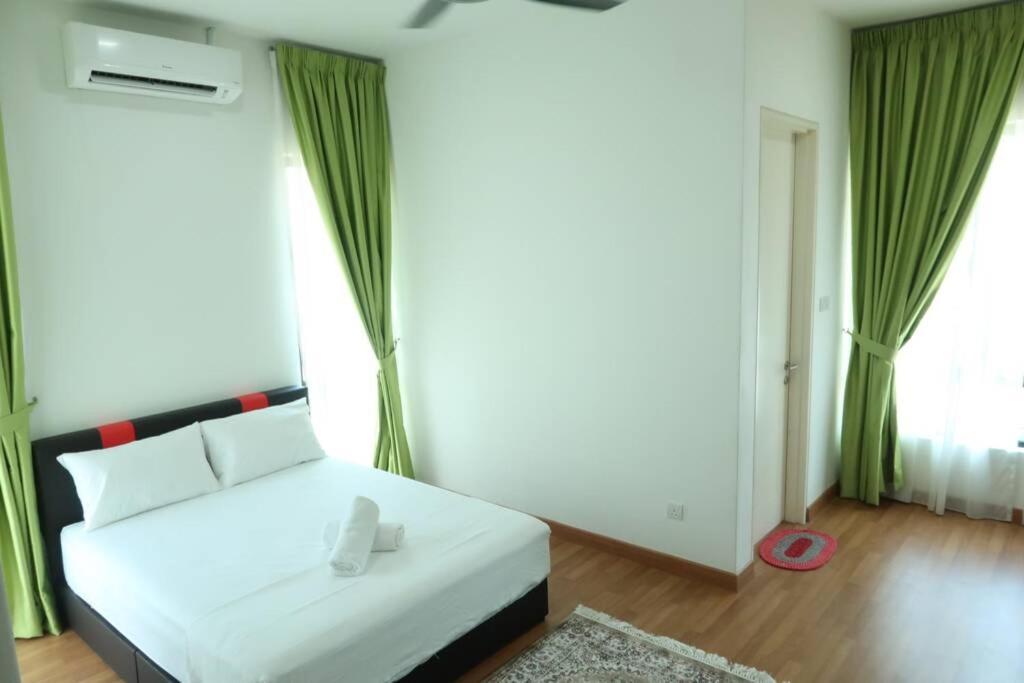 Promo Private Luxurious Nilai Vacation Home Eksteriør billede