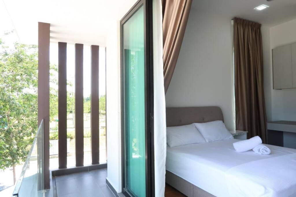 Promo Private Luxurious Nilai Vacation Home Eksteriør billede