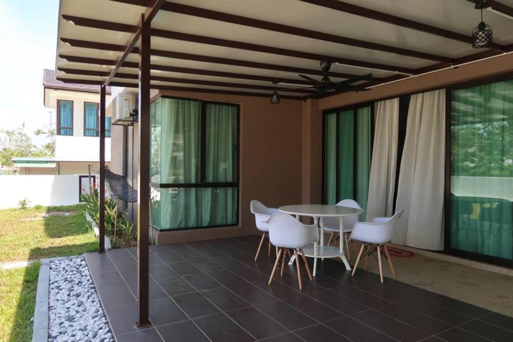 Promo Private Luxurious Nilai Vacation Home Eksteriør billede