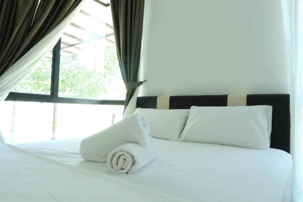 Promo Private Luxurious Nilai Vacation Home Eksteriør billede